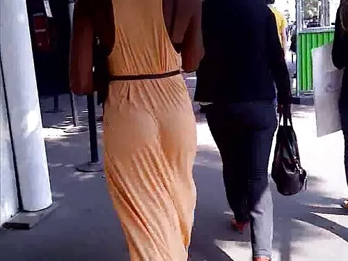 Vyresnė moteris su d ...