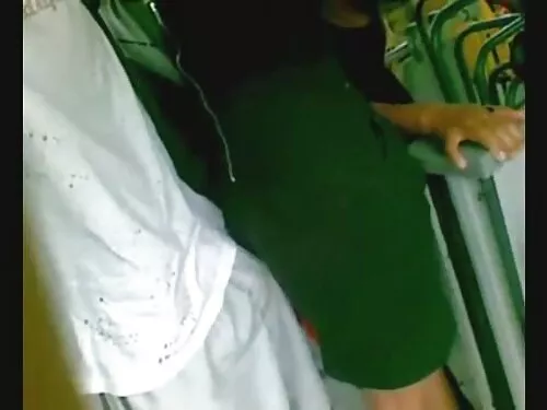 Vaikinas padėjo svet ...