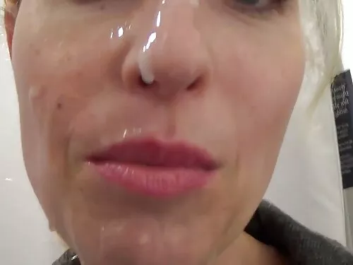 Šviesiaplaukė šilkin ...