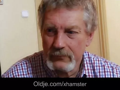 Paprasta rusė, besiš ...